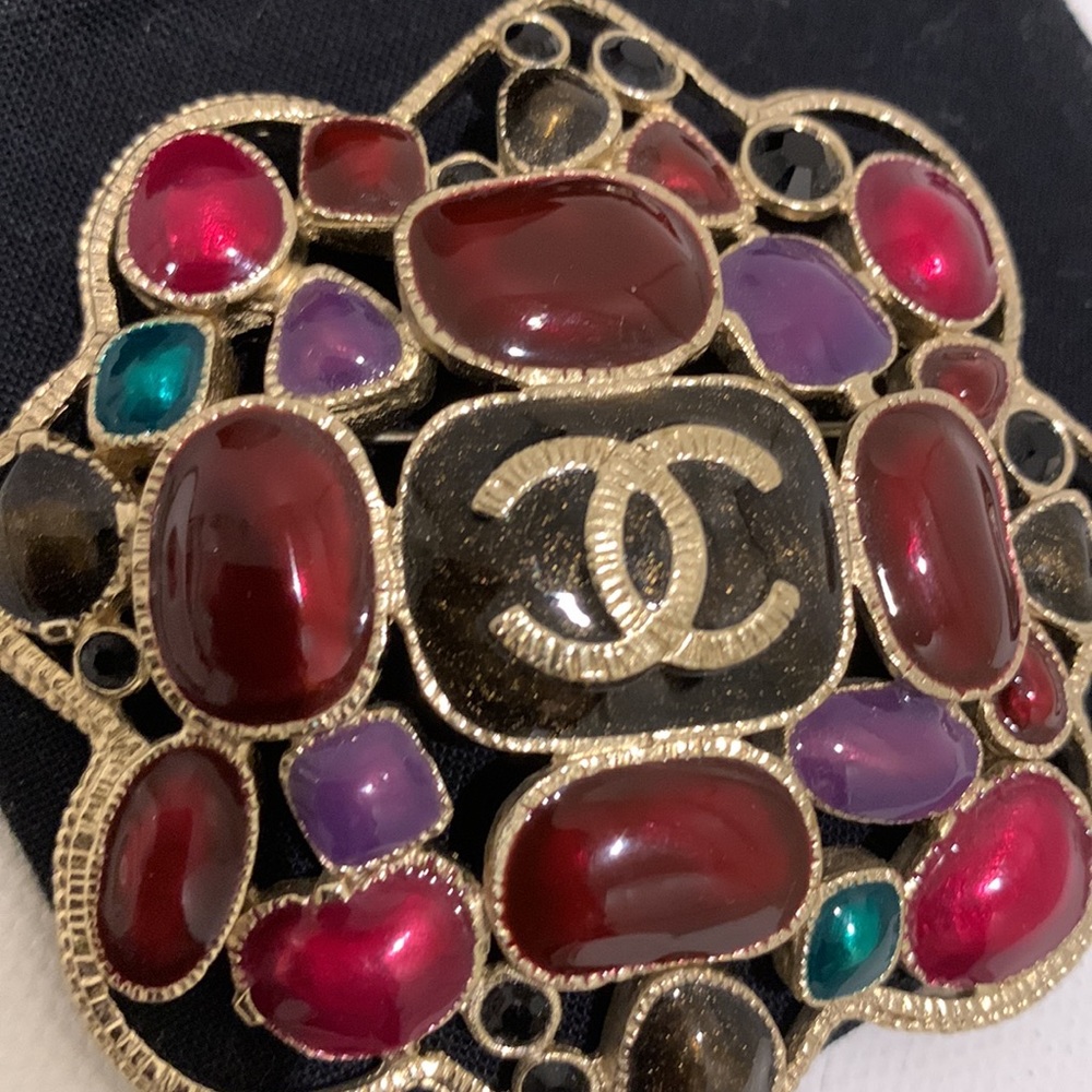 CHANEL CC Multicolor Gem Stone Large Vendura Style Brooch Pin Gold Pink Purple